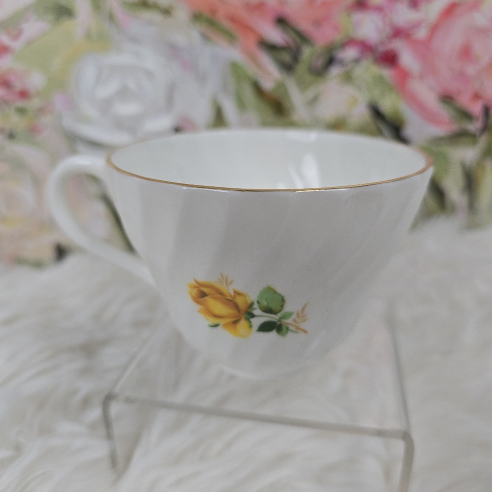 Crown Staffordshire Vintage 3 piece Cup, Saucer, and Dessert Plate - Picture 4 of 14